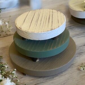 Wooden Tiered Display Stand - Cream, Green, Gray